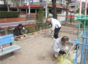 並木南公園の清掃